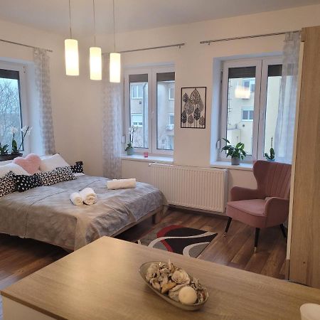 Rose Apartment Печ Екстериор снимка