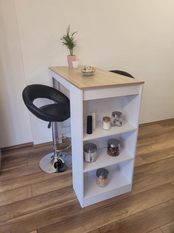 Rose Apartment Печ Екстериор снимка